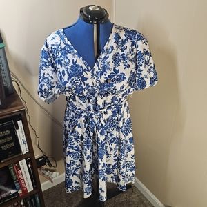 Floerns Blue and White Floral Belted Wrap Dress
